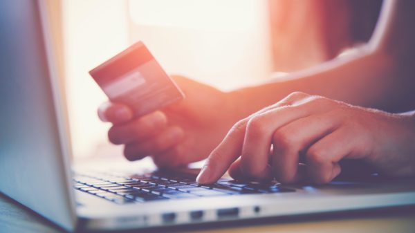 Сравнение и выбор лучшего онлайн займа - выгоды и особенности кредитования в интернете
